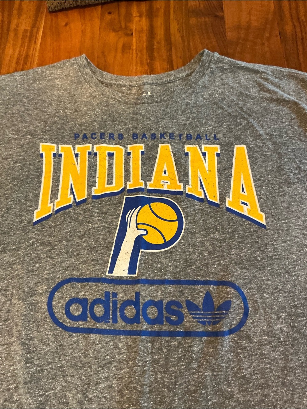 Adidas Indiana Pacers Gray Graphic  T‑Shirt - XL